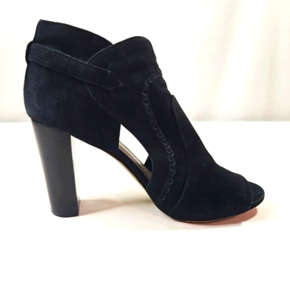 Vince Camuto Conley Buckle Womens Black Suede Sz 8.5 - Picture 1 of 7